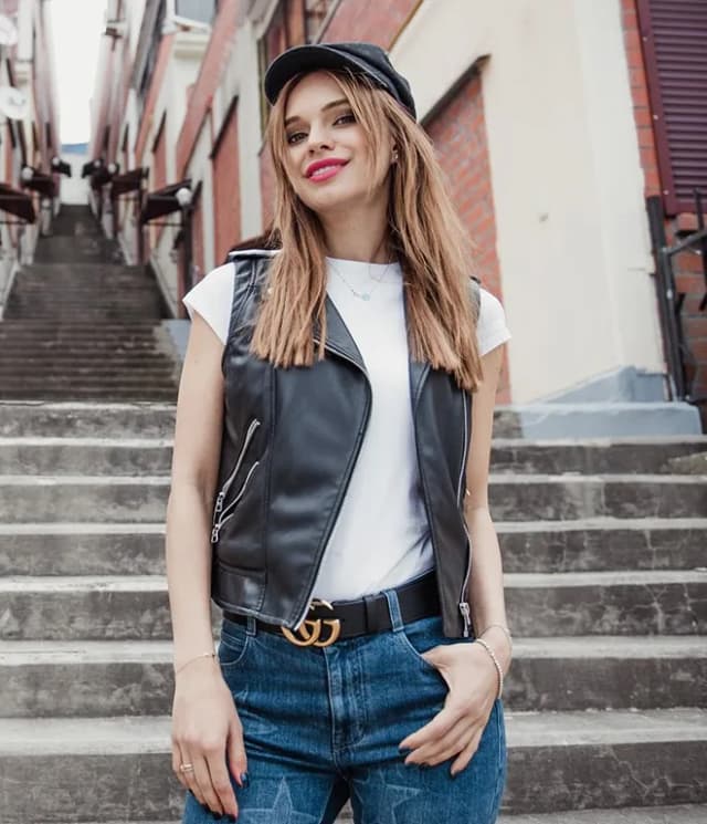 Stylowe inspiracje: jak nosić kamizelkę skórzaną damską w modzie