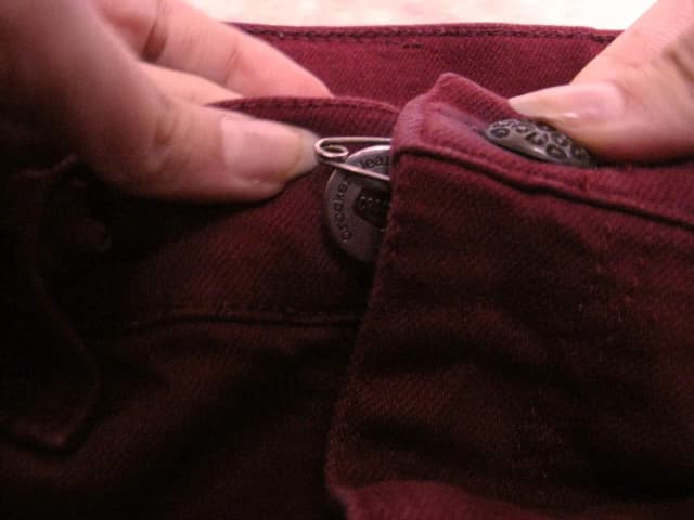 Jak poszerzyć spódnicę w pasie? Proste metody, które zadziałają